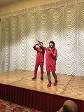 夫婦漫才コンビ「チャイム」のショータイム